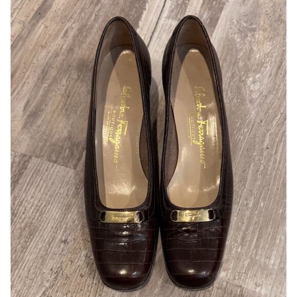 Salvatore Ferragamo Women's 6.5 A4 Alligator Kitten Heel Brown Made in Italy - Picture 1 of 9
